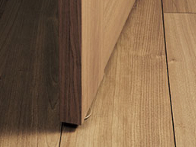 リブレット　スタッフ