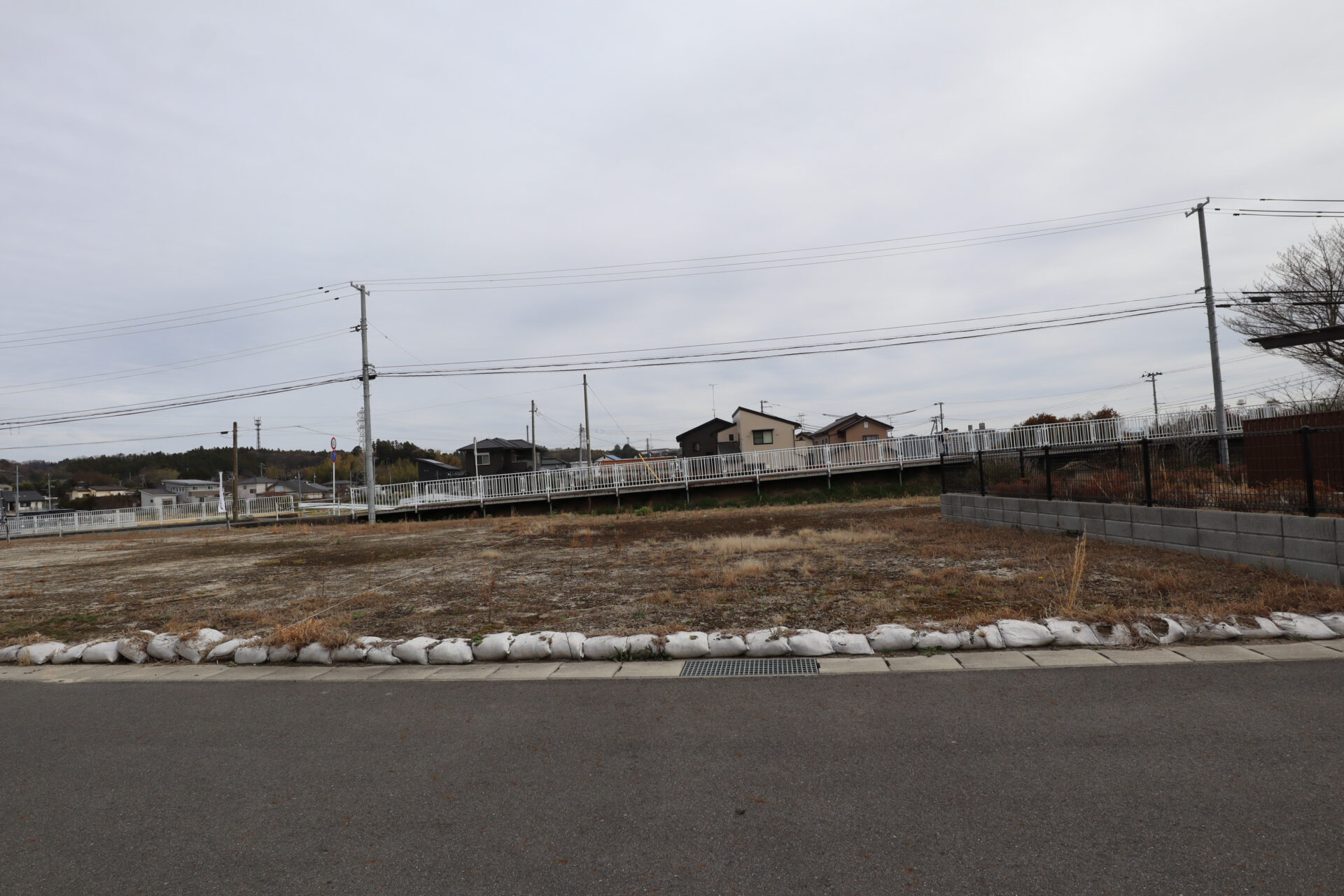 平幕ノ内ニュータウン分譲地 ｜15-8 スライダー