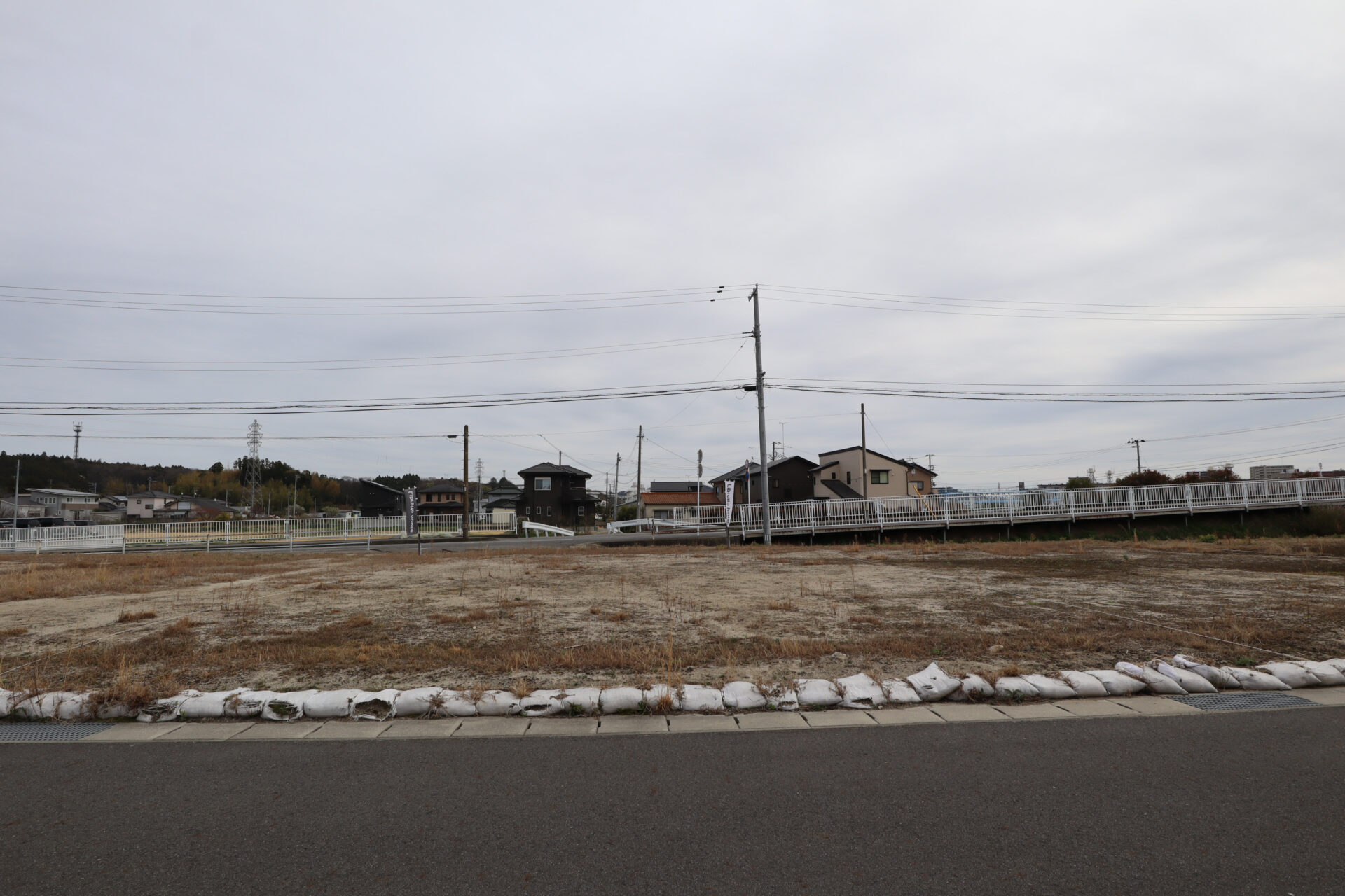 平幕ノ内ニュータウン分譲地 ｜15-8 スライダー